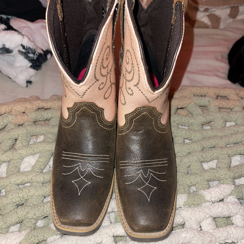 Justin cowboy boots
